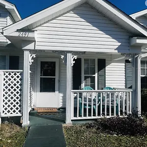 Charming 2 Bdr 1 Bath Fenced Byard N Pet Friendly Close To Bases Holiday home Pensacola